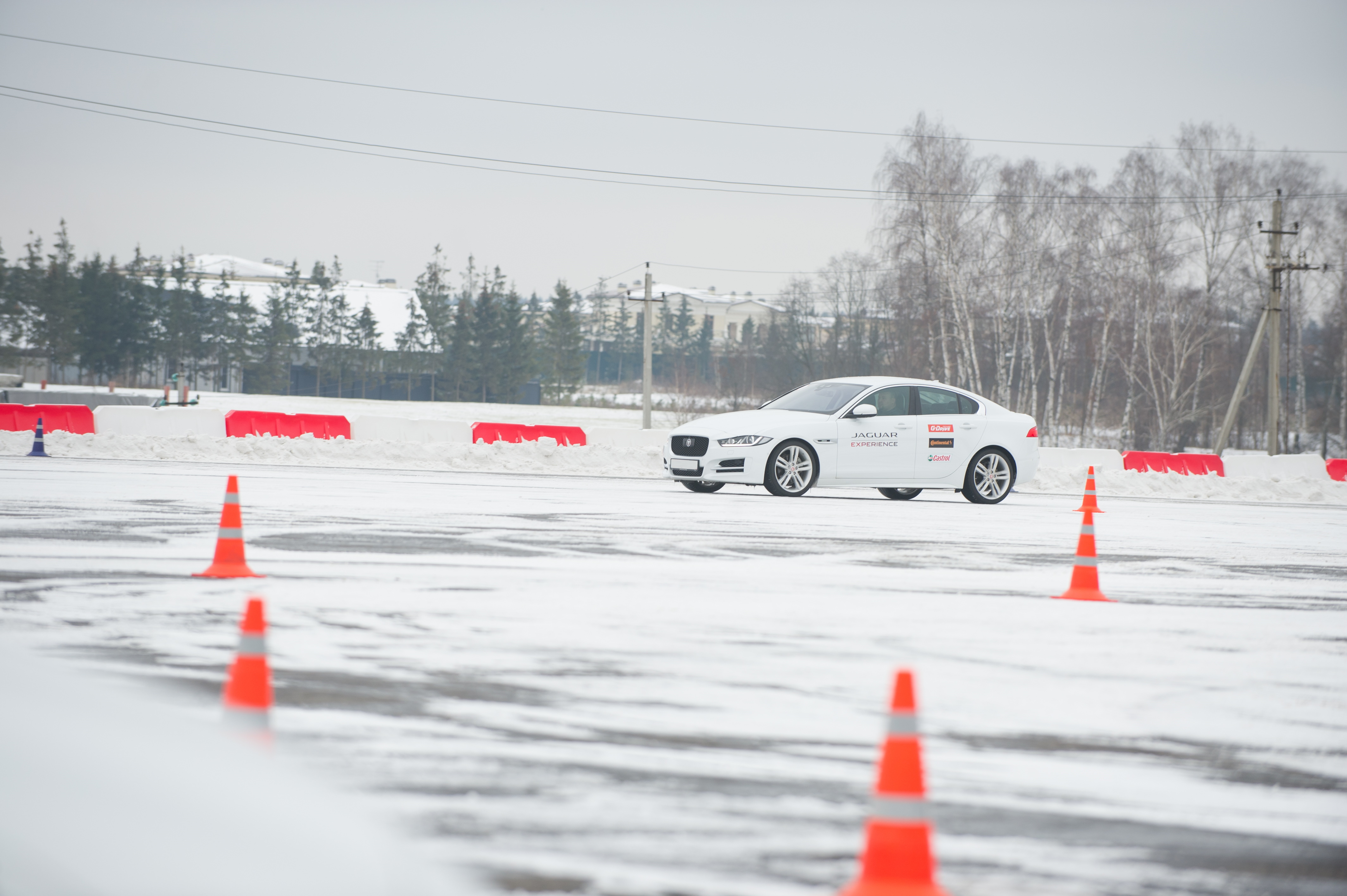 Курсы экстремального вождения на автомобиле в Оренбурге. Школа Driftpro